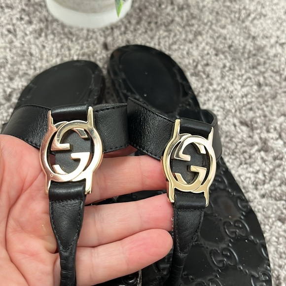 Gucci GG Thong Sandals - Picture 6 of 8
